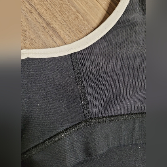 Reversible Lululemon Sports Bra - Picture 5 of 9